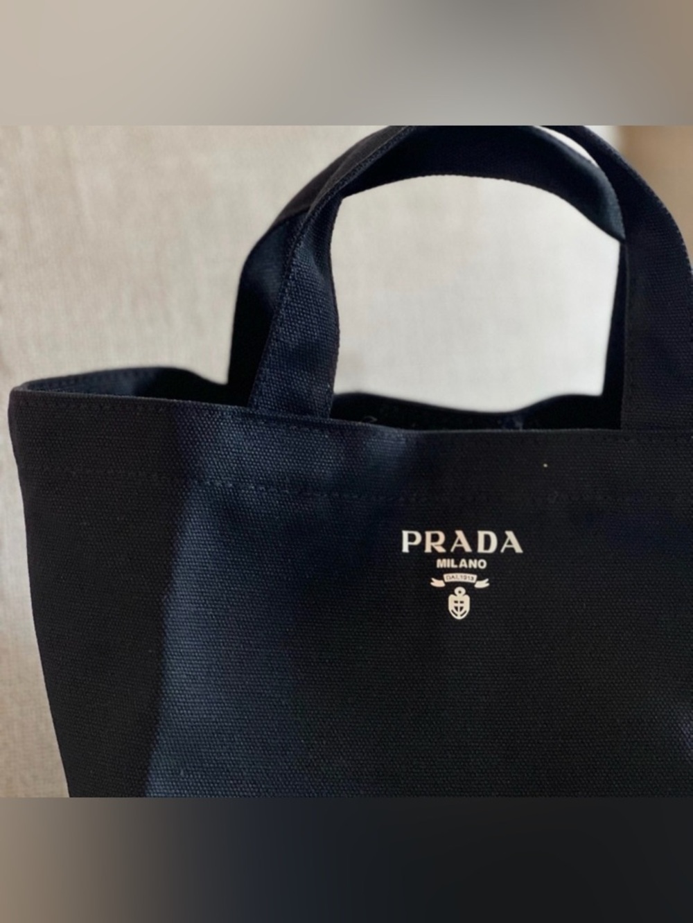 Prada Beauty Black Toilet
Pouch/Lunch Bag - Picture 3 of 10